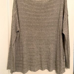 Lightweight long sleeve sweater tunic. Light grey